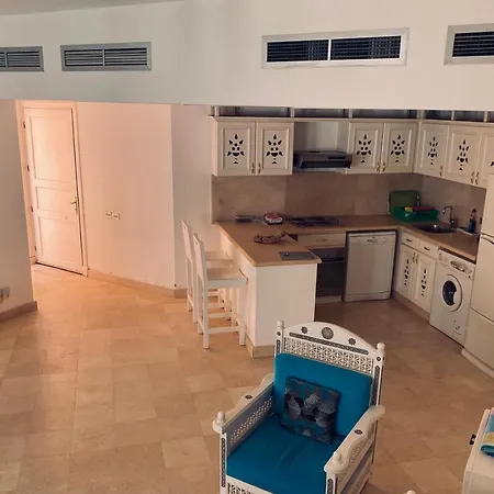 Abutig Marina One Bedroom Apartment